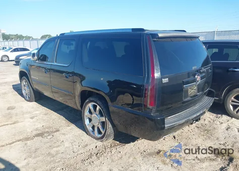 2013 Cadillac Escalade Esv Premium z USA, uszkodzony, nr VIN 1GYS4JEF1DR152882